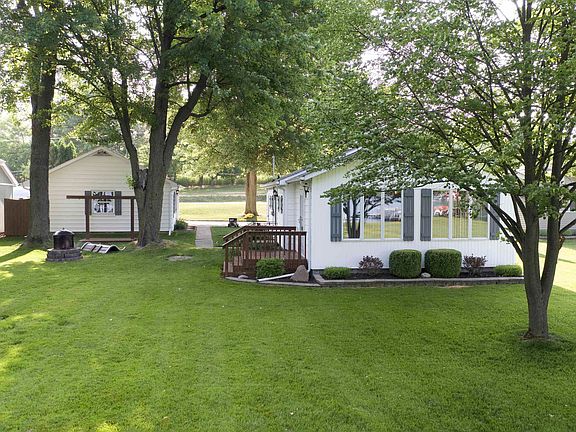 2nd image of 320 Ln 101 Lake Woods