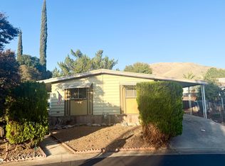 690 N Castle Rock Street #18, Woodlake, CA 93286