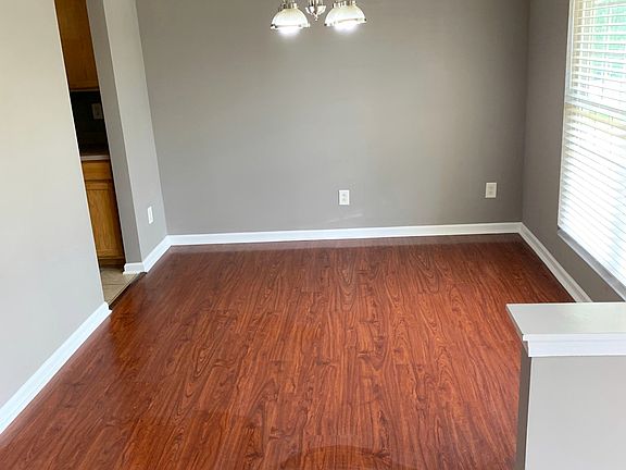 4th image of 4016 Cascade Dr