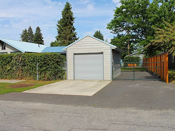 7141 Oak St, Bonners Ferry, ID 83805