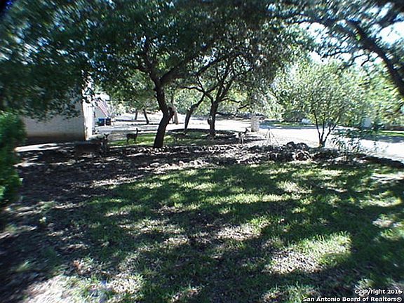 5th image of 1919 Town Oak Dr