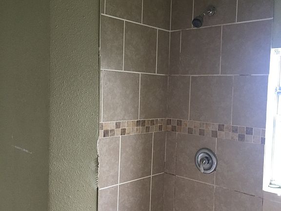 2nd image of 1547 6th St