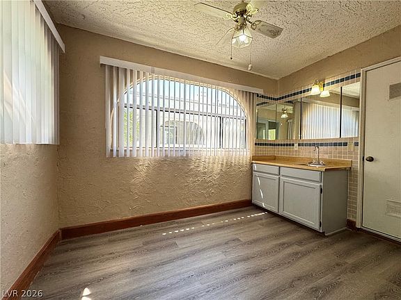 5th image of 1406 Santa Margarita St Unit G
