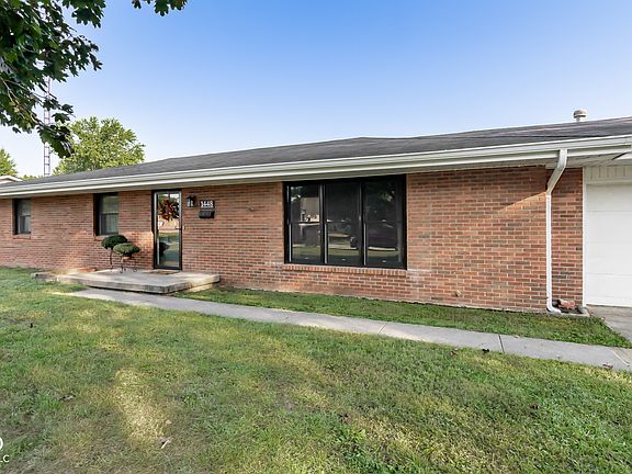 2nd image of 1448 Robin Hood Dr