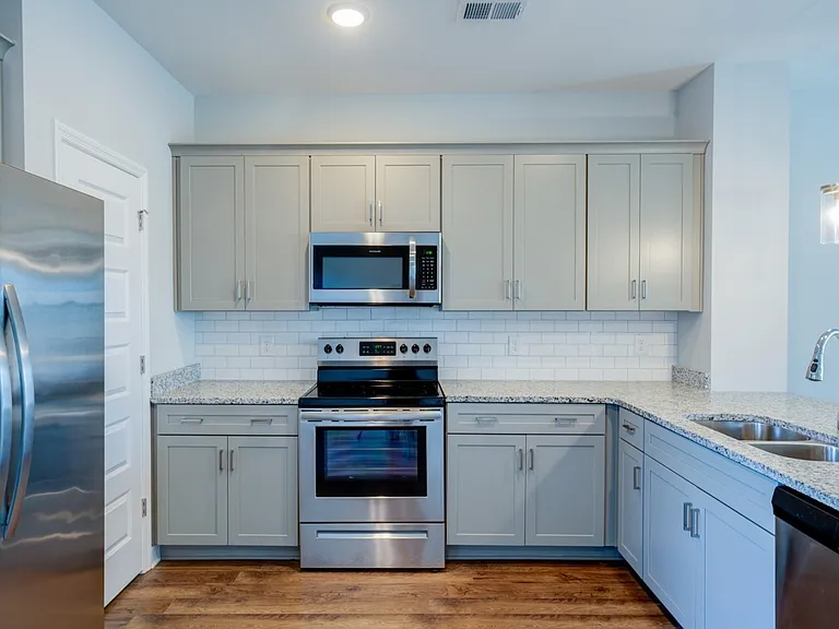 115 Harvard Dr — Photo 17