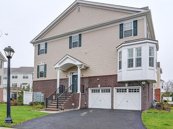 2nd image of 100 Dartmouth Way