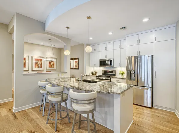 701 Linden St Unit 106, Mendota Heights, MN 55118