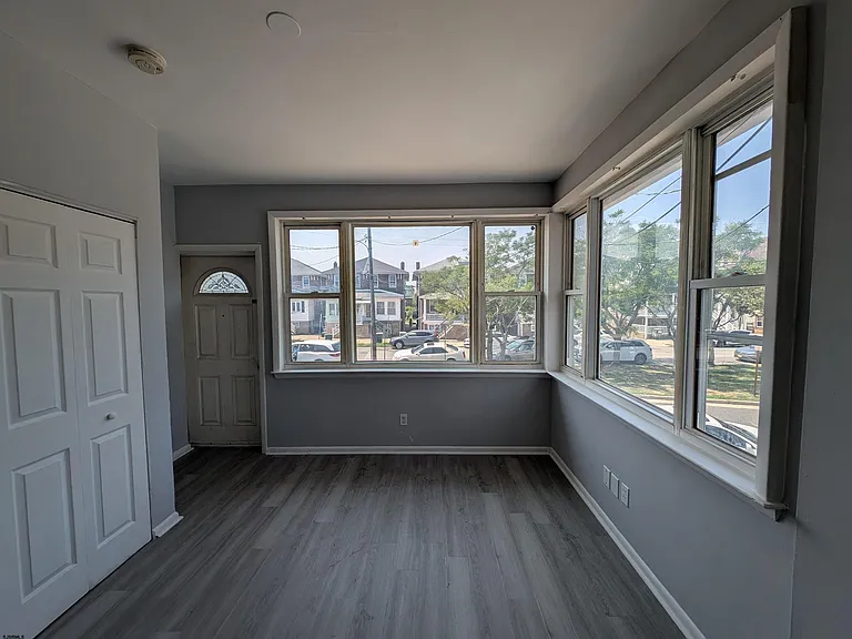 25 N Boston Ave — Photo 11