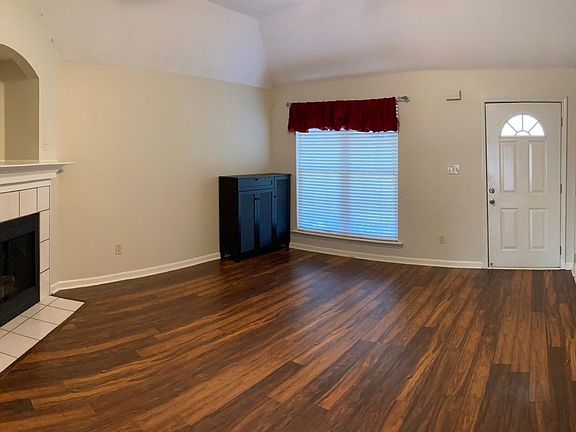 3rd image of 2756 Maggie Woods Pl