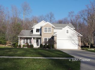 7424 Las Palmas Dr NE, Rockford, MI 49341
