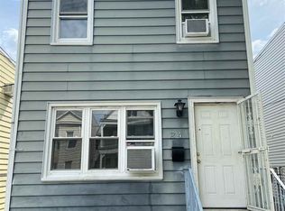 24 W 47th St, Bayonne, NJ 07002