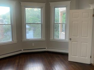 42 Edgewood St #3, Hartford, CT 06112