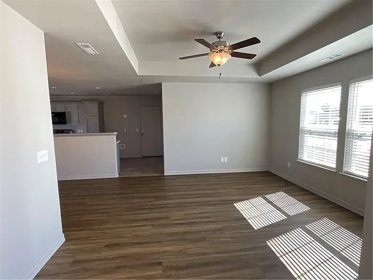 1280 Colonel Salomon Dr — Photo 2