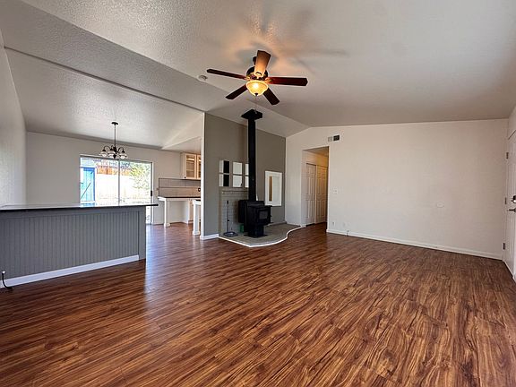 3rd image of 695 Cameron Way