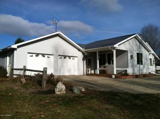 1907 N Johnson Rd, Trufant, MI 49347