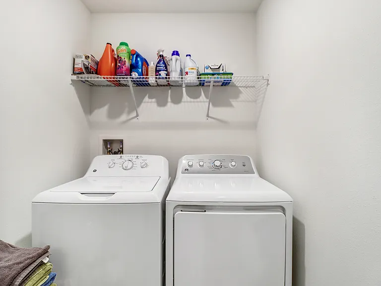 6043 Shiner St — Photo 17