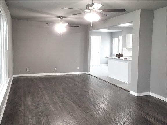 3rd image of 4125 Daley Ave