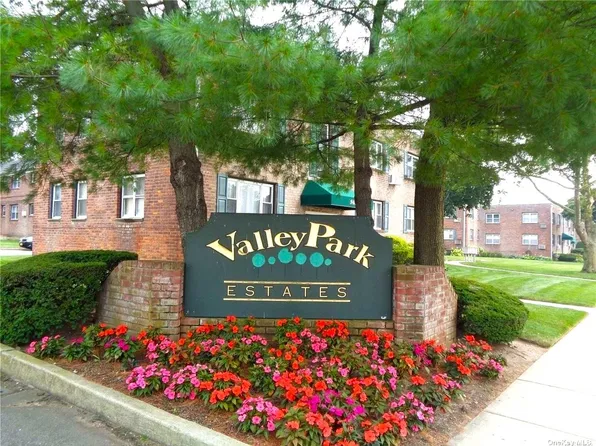 1025 Fenwood Drive Apt #2, Valley Stream, NY 11580