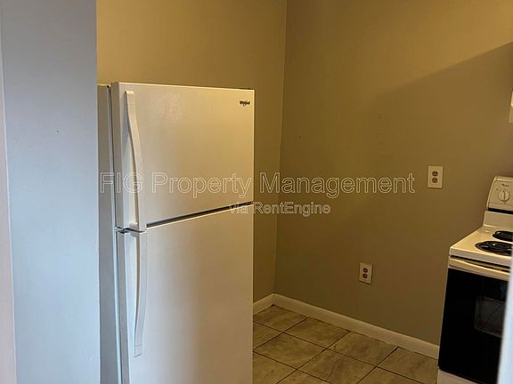 3rd image of 605 W E St #C1a