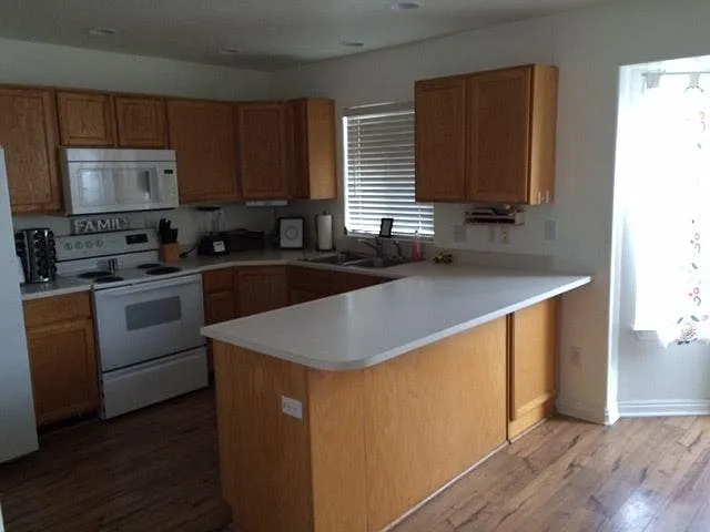 1425 S 1470 E — Photo 3
