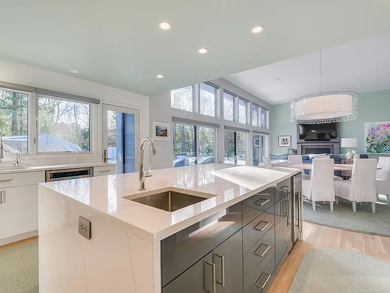 4 Bayberry Ln — Photo 11