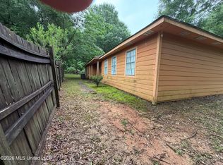 29 Willie Lindsey Dr, Collins, MS 39428
