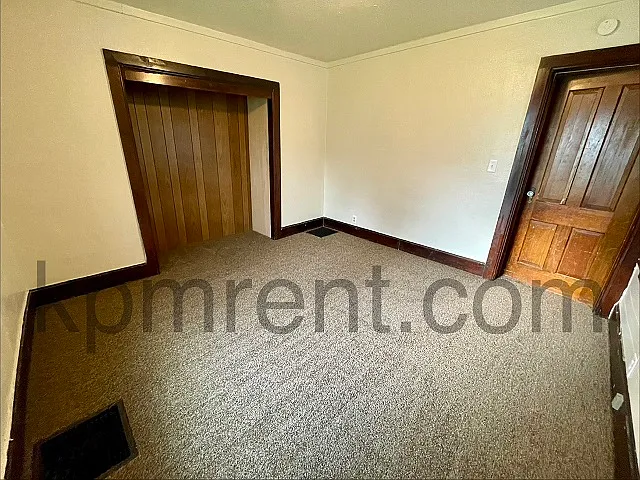 621 Oak St — Photo 14