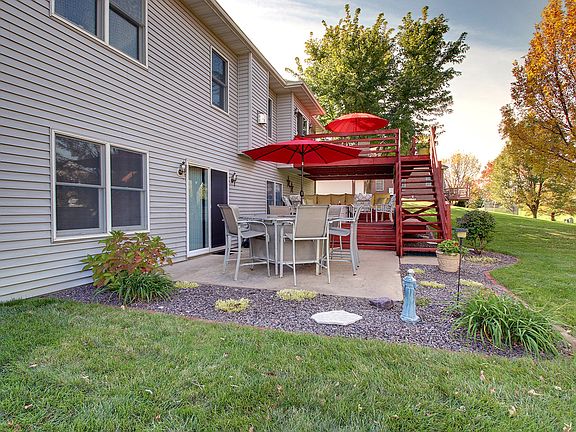 Lots of entertaining space