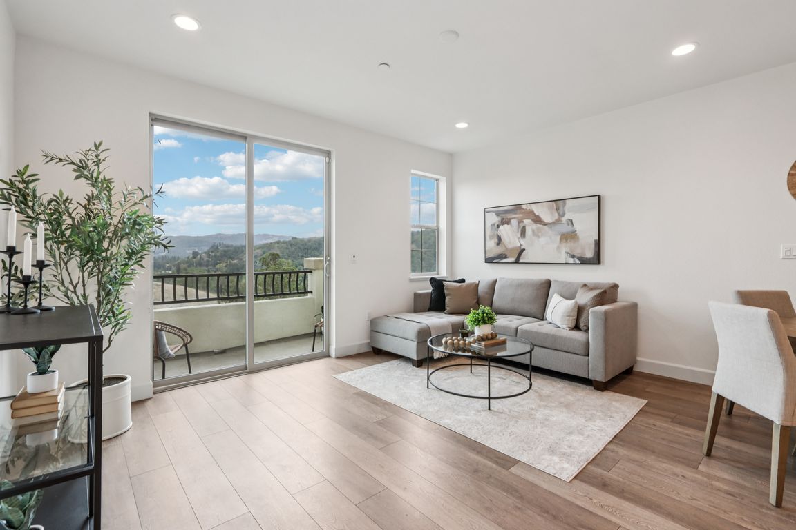 Laurel Knoll Ct-S2310-007.jpg