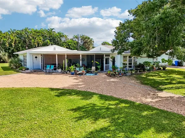 320 PARKSIDE DRIVE, VENICE, FL 34285