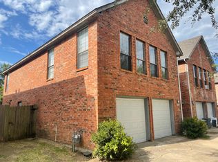 1213 W Hudgins St, Grapevine, TX 76051