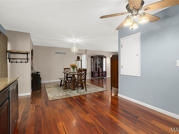 5th image of 944 Millwood Dr