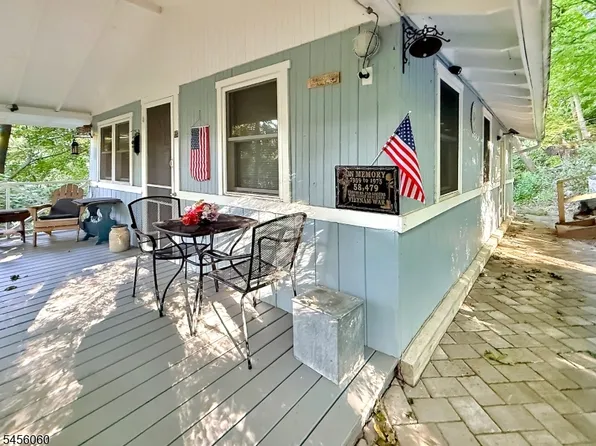 32 Playhouse Park, Jefferson Twp., NJ 07849