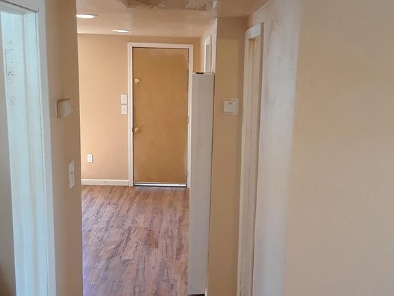 5th image of 1835 Hardcastle Ave