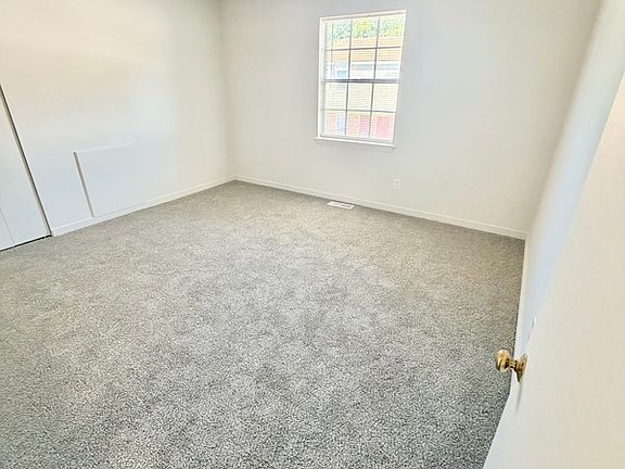 5th image of 3201 Chamberlayne Ave #105