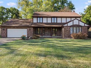 1711 Gulf Rd, Elyria, OH 44035