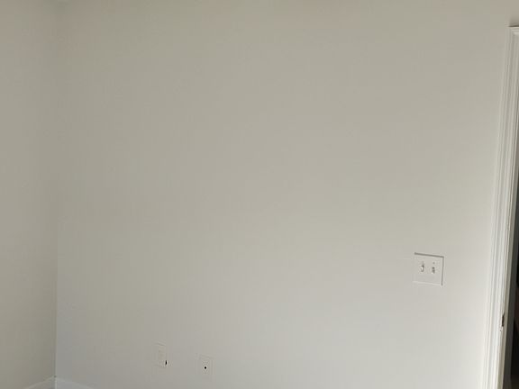5th image of 1305 NE 8th Pl
