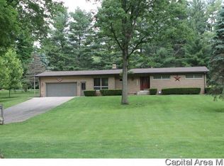 7723 Wildwood Acres Rd, Springfield, IL 62707