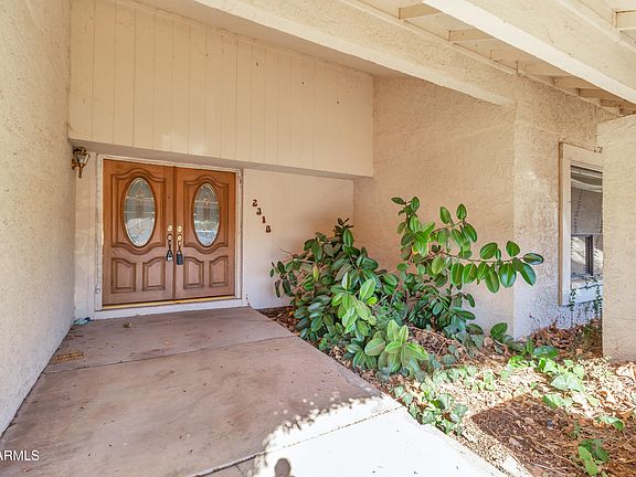 3rd image of 2318 W MONTEREY Circle
