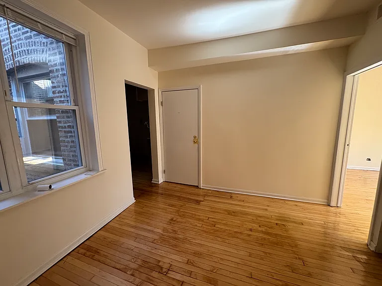 923 N Leavitt St #2 — Photo 3