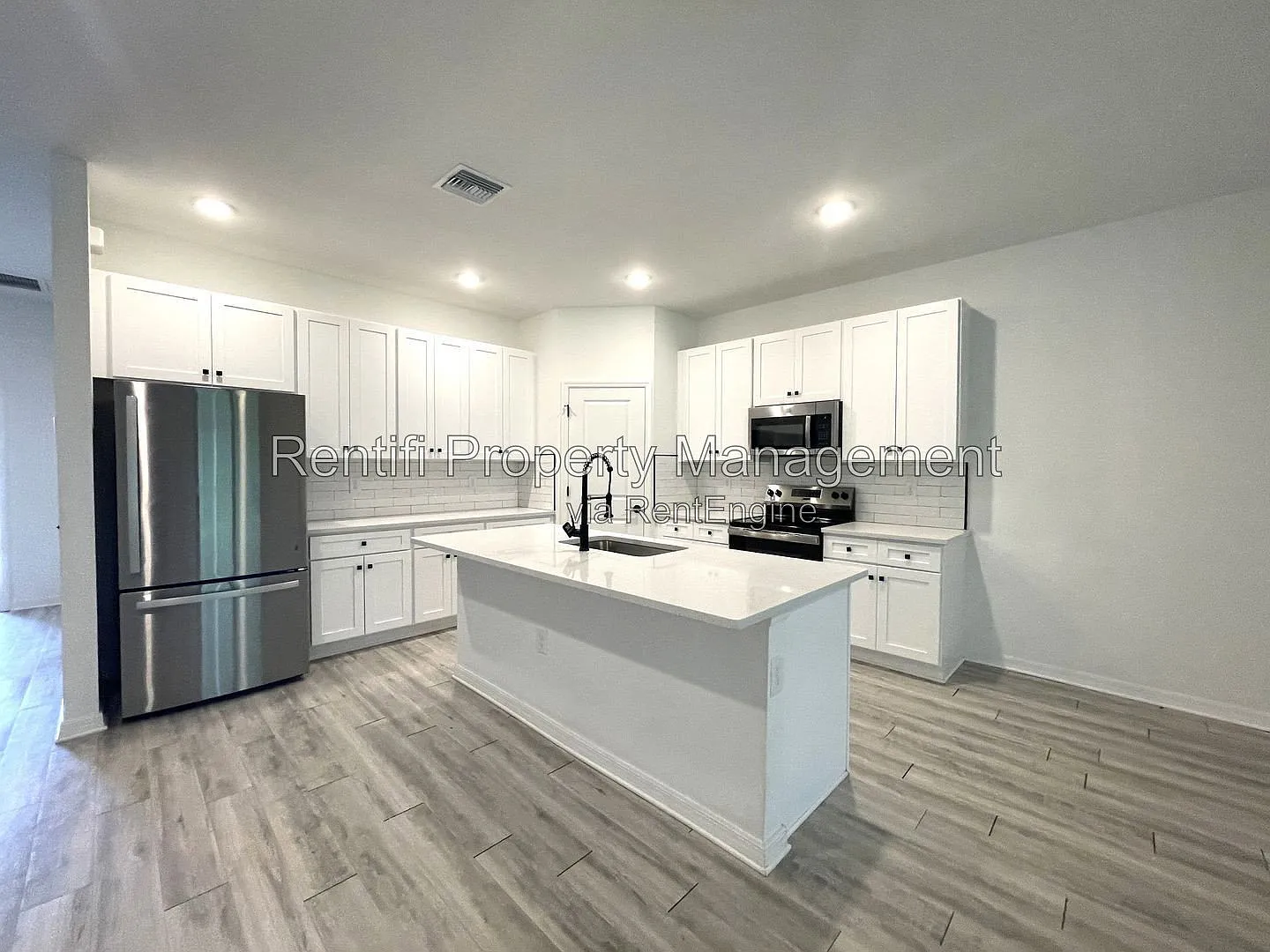 3 bed, 2.0 bath, 1182 sqft, $1,525 — Photo 4