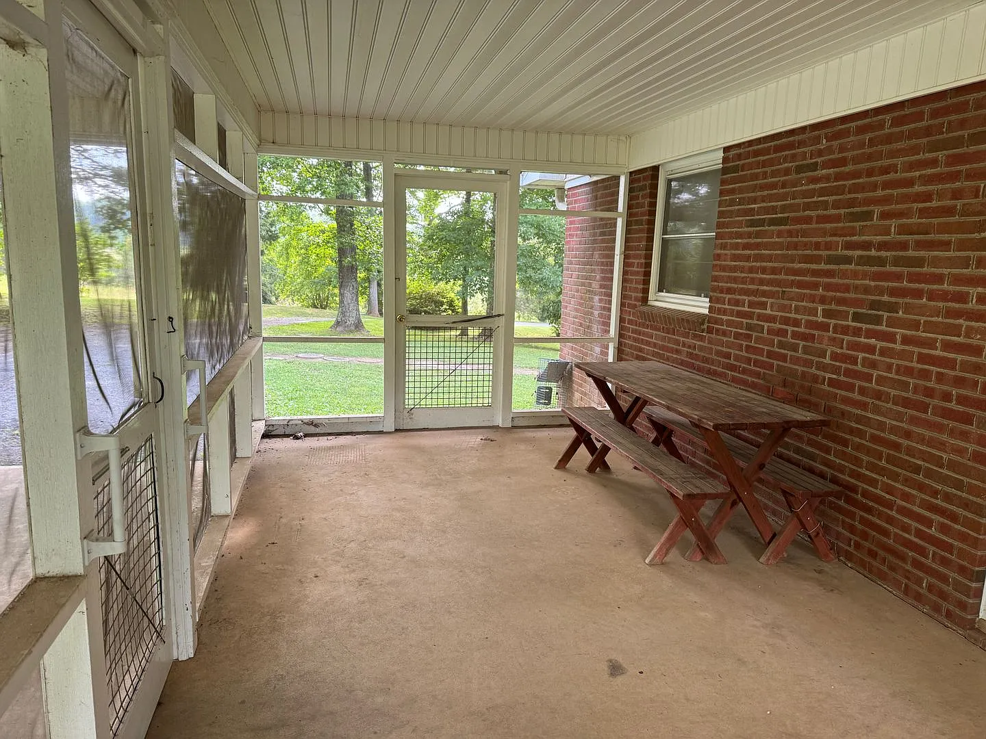 Available to Show — Photo 4