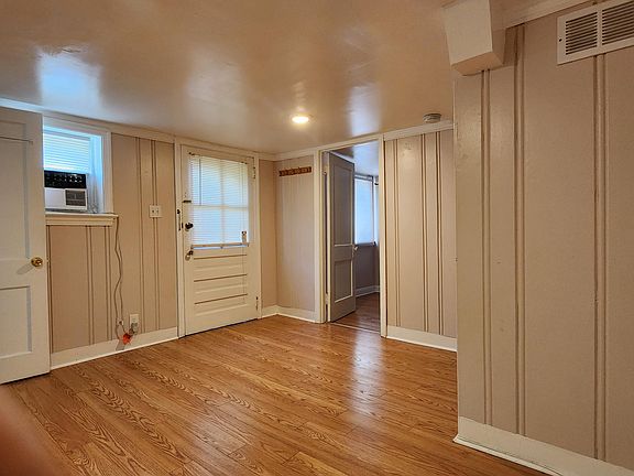 entrance & living room