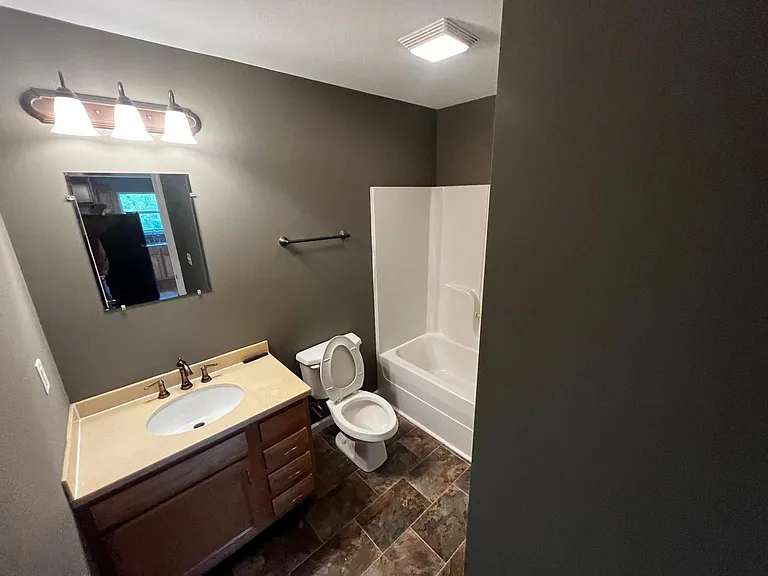 130 College St #5 — Photo 3