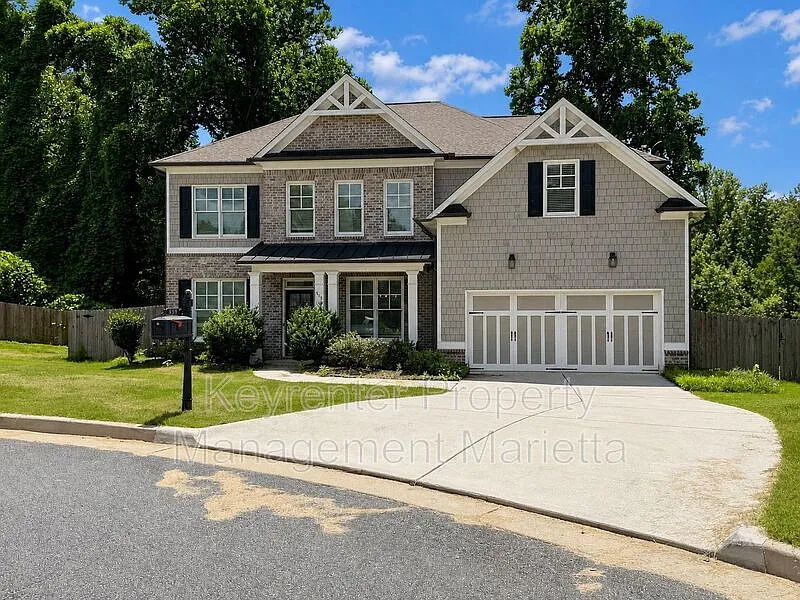 5 bed, 3.5 bath, 2861 sqft, $3,400 — Photo 3