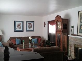 3686 Stoneleigh Rd, Cleveland Heights, OH 44121