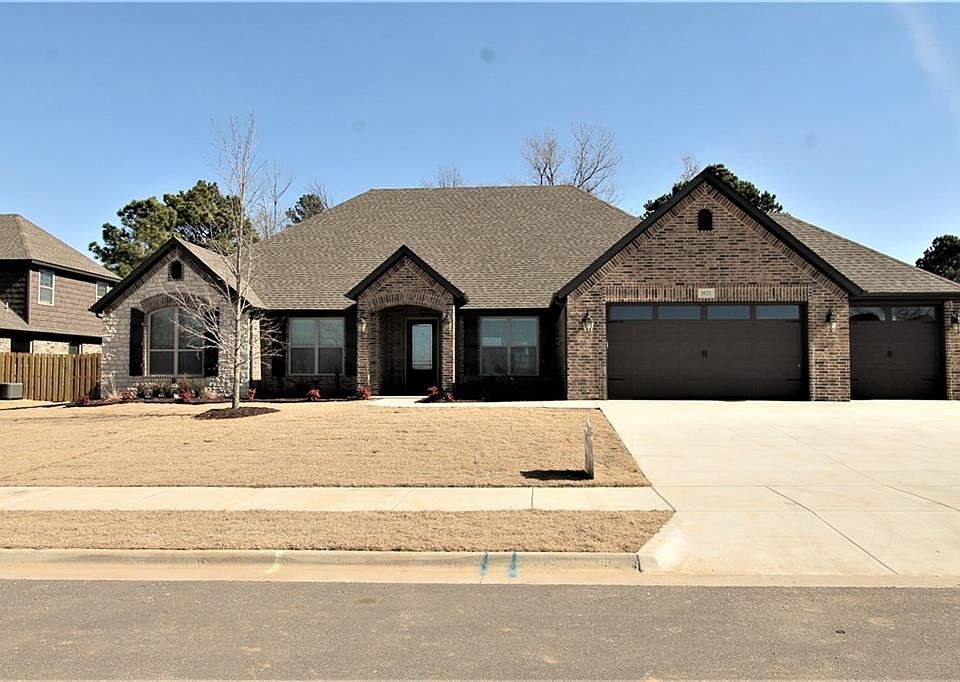1st image of 1021 Owen Ln