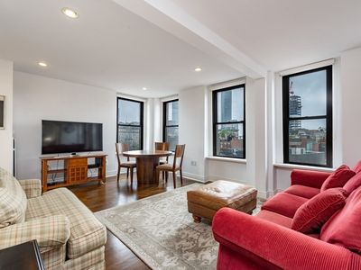 4 Charlesgate E APT 701, Boston, MA, 02215