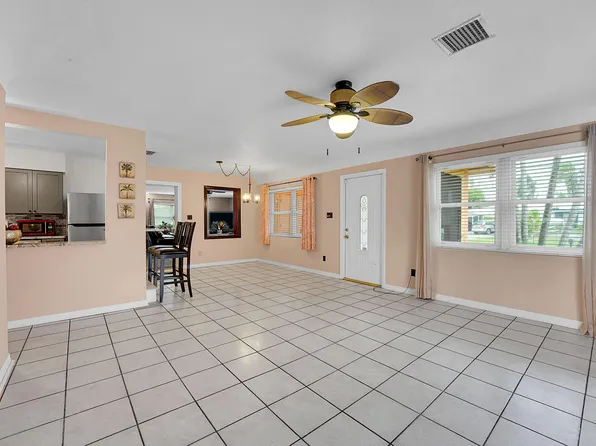 1917 Wyoming Avenue, Fort Pierce, FL 34982