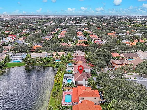 4th image of 8040 NW 167th Ter